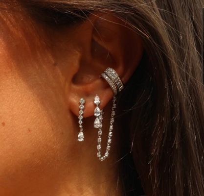 925 เงินสเตอร์ลิง สีขาว พีร่า ดรัป กลม Zircon สําหรับความต้องการของลูกค้า