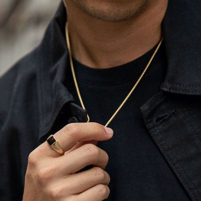 สร้อยคอพร้อมจี้กล่องกลมเคลือบทอง 18K แบบแฮนด์เมด พร้อมจัดส่งรวดเร็วและโลโก้ที่ปรับแต่งได้