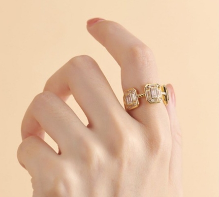 Emerald White CZ หญิง วงดนตรีนิรันดร์ บาแกตต์ 18K ทอง 925 สตอร์ลิง สิลเวอร์แหวน