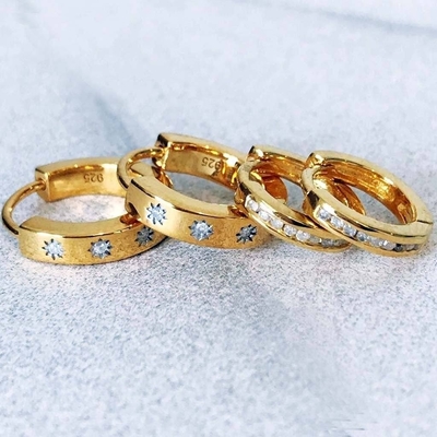 หูหูสไตล์ 14K ทอง Vermeil ดาวชุดเพชรกอดห้อยสําหรับสไตล์ที่ไม่ยุ่งยาก