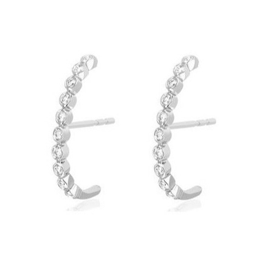 18K ทองคํา Plated Bezel การตั้งขาว Cubic Zircon Stud หูหูสําหรับผู้หญิง