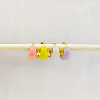 เครื่องประดับสตรีสั่งทำพิเศษ เงิน S925 เคลือบอีนาเมลรูปโดมสีสันสดใส ทองคำ 18K ต่างหูห่วงเล็ก