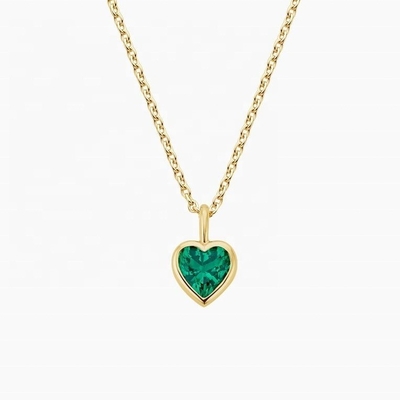 สร้อยคอคลาสสิก 925 สตอร์ลิง เงินทรงหัวใจ สี Emerald Bezel