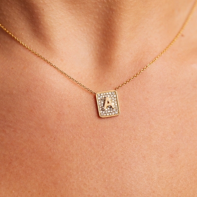 ทําให้วันของเธอกับ 14K ทองคําสี่เหลี่ยม ราคาเริ่มต้นหินแท้คอสําหรับผู้หญิง ของขวัญวันวาเลนไทน์