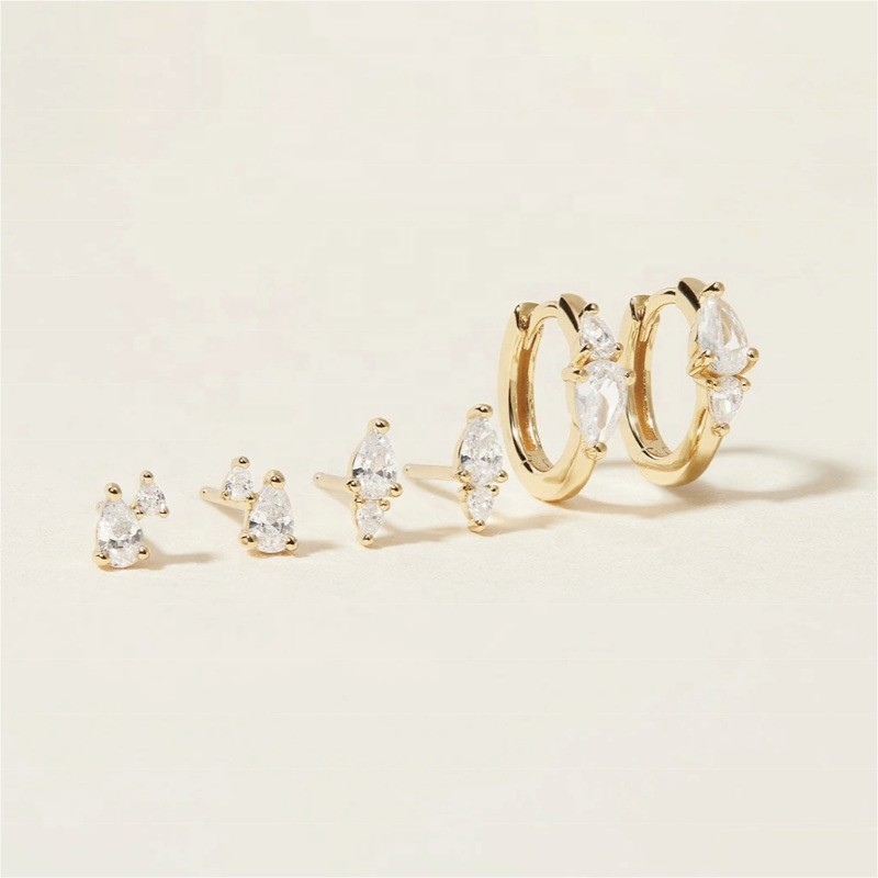 รุ่นใหม่ 18K ทองคํา Plated White Cubic Zircon 925 Sterling Silver Stud & Huggies ชุดหู