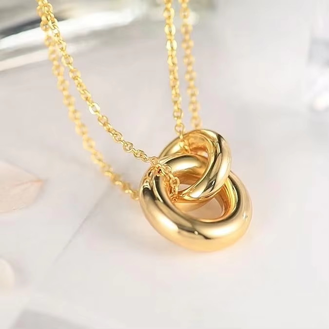 สร้อยคอทรงกลมแบบไขว้ 925 เงินสเตอร์ลิงเคลือบทอง 14k สำหรับผู้หญิง ผิวแมท