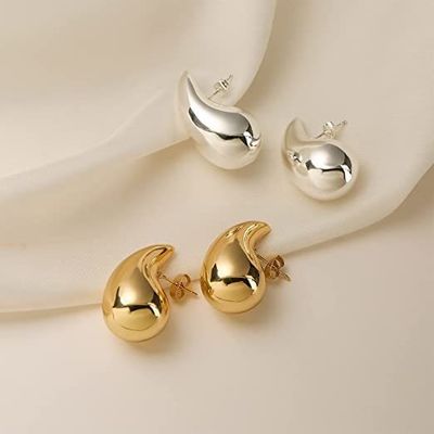 โลโก้ที่กําหนดเอง 18K ทองคํา Plated Teardrop Hollow Stud หูข้อมือสําหรับเด็กผู้หญิง งานประดับ