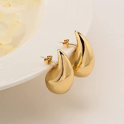 โลโก้ที่กําหนดเอง 18K ทองคํา Plated Teardrop Hollow Stud หูข้อมือสําหรับเด็กผู้หญิง งานประดับ