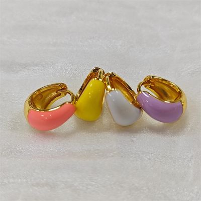 เครื่องประดับชั้นดี Dome Enamel Huggie 925 ต่างหูเงิน