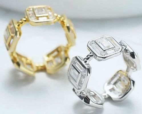 Emerald White CZ หญิง วงดนตรีนิรันดร์ บาแกตต์ 18K ทอง 925 สตอร์ลิง สิลเวอร์แหวน